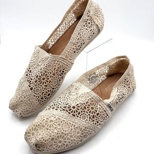 TOMS Classic Alpargata Natural Crochet Lace Slip On Shoes Womens Size 9.5 Beige